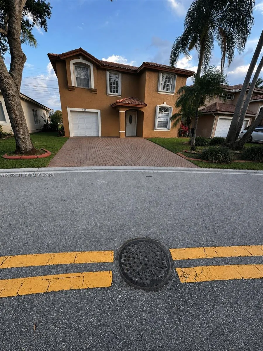 3 bedroom 2 bath for sale at 6188 NW 40th St, Coral Springs FL 33067