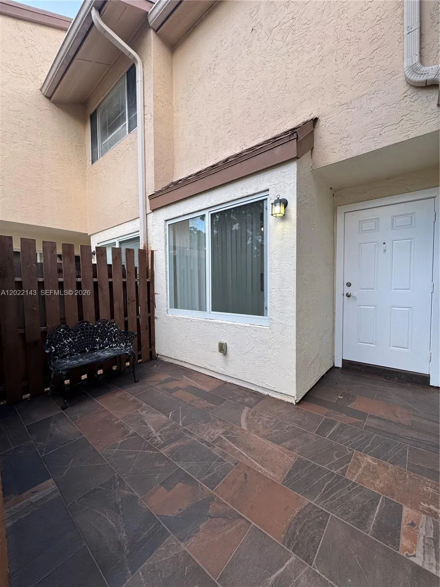 8231 NW 8th Pl # 3, Plantation FL 33324