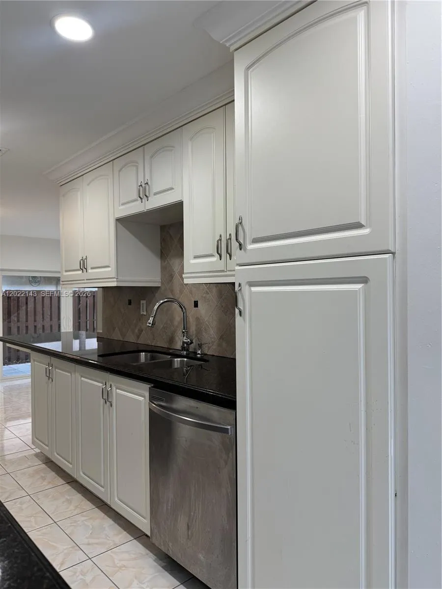 8231 NW 8th Pl # 3, Plantation FL 33324