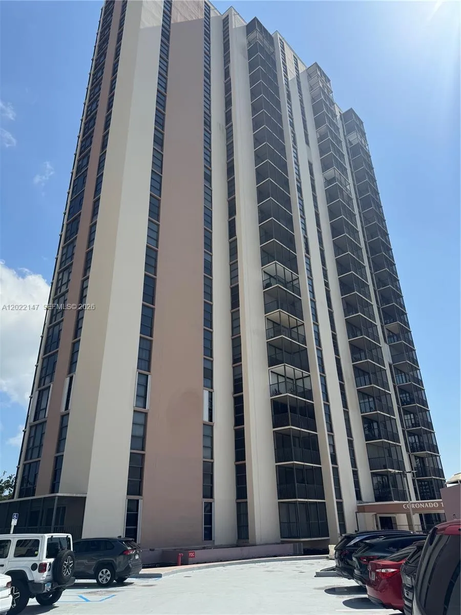 1 bedroom 1 bath for sale at 20335 W Country Club Dr # 1205, Aventura FL 33180