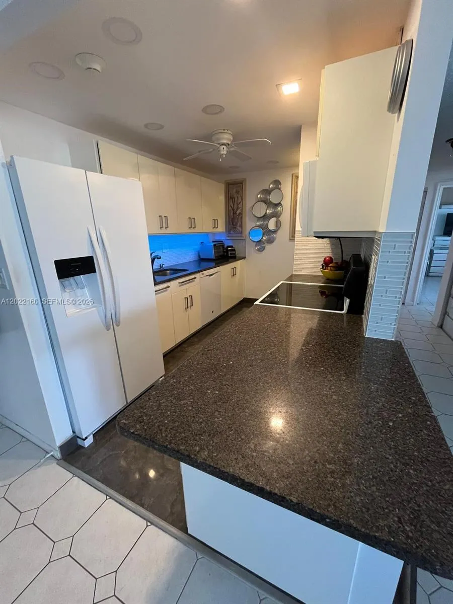 211 S Ocean Dr # 204, Hollywood FL 33019