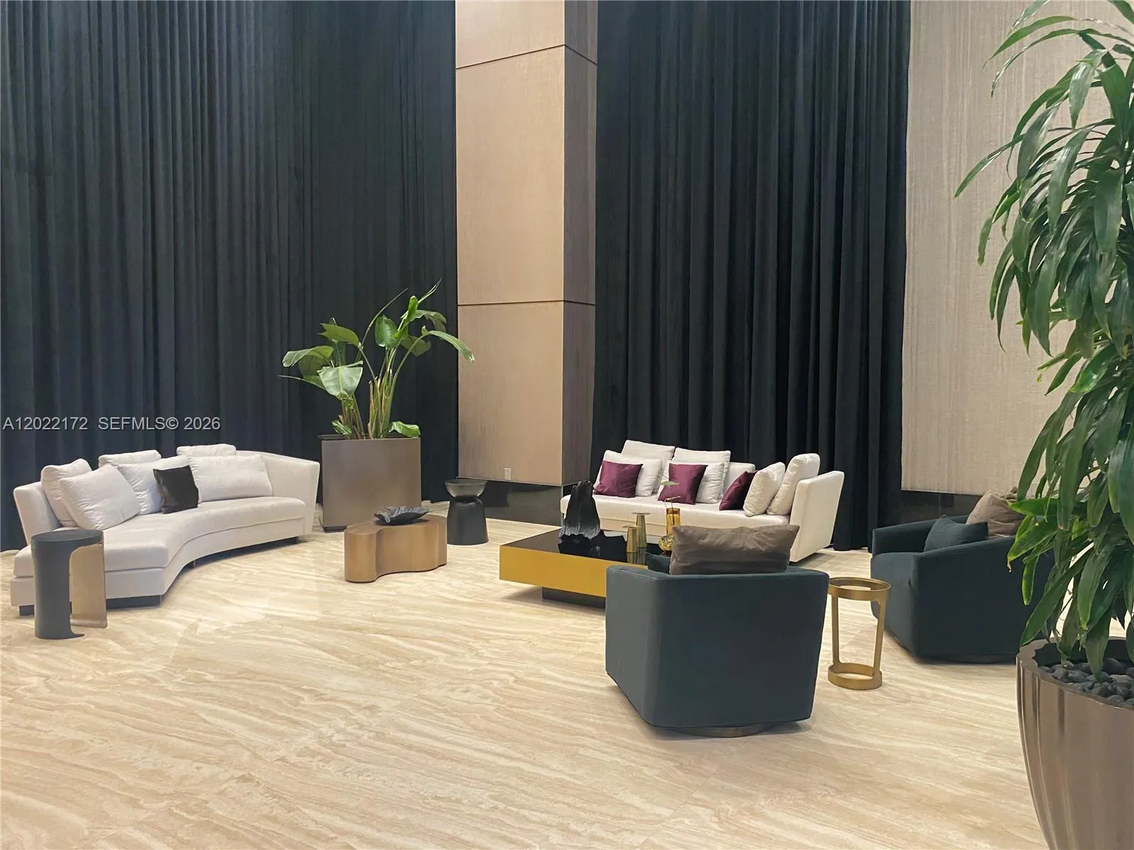 950 Brickell Bay Dr # 2206, Miami FL 33131