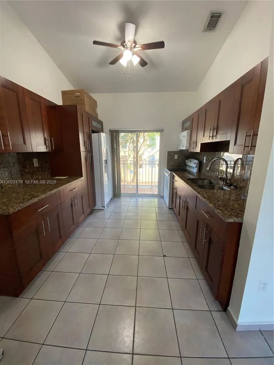 7500 W 20th Ave # 202, Hialeah FL 33016