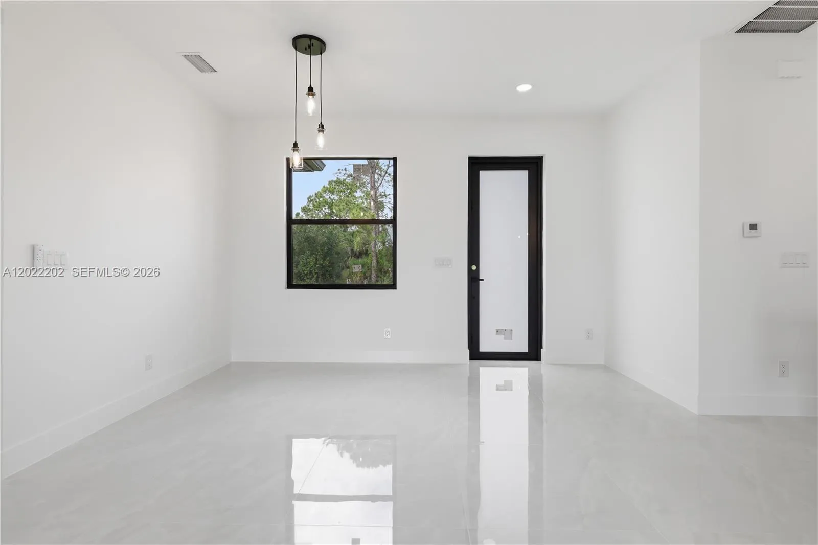 1222 Earnest St E, Lehigh Acres FL 33974