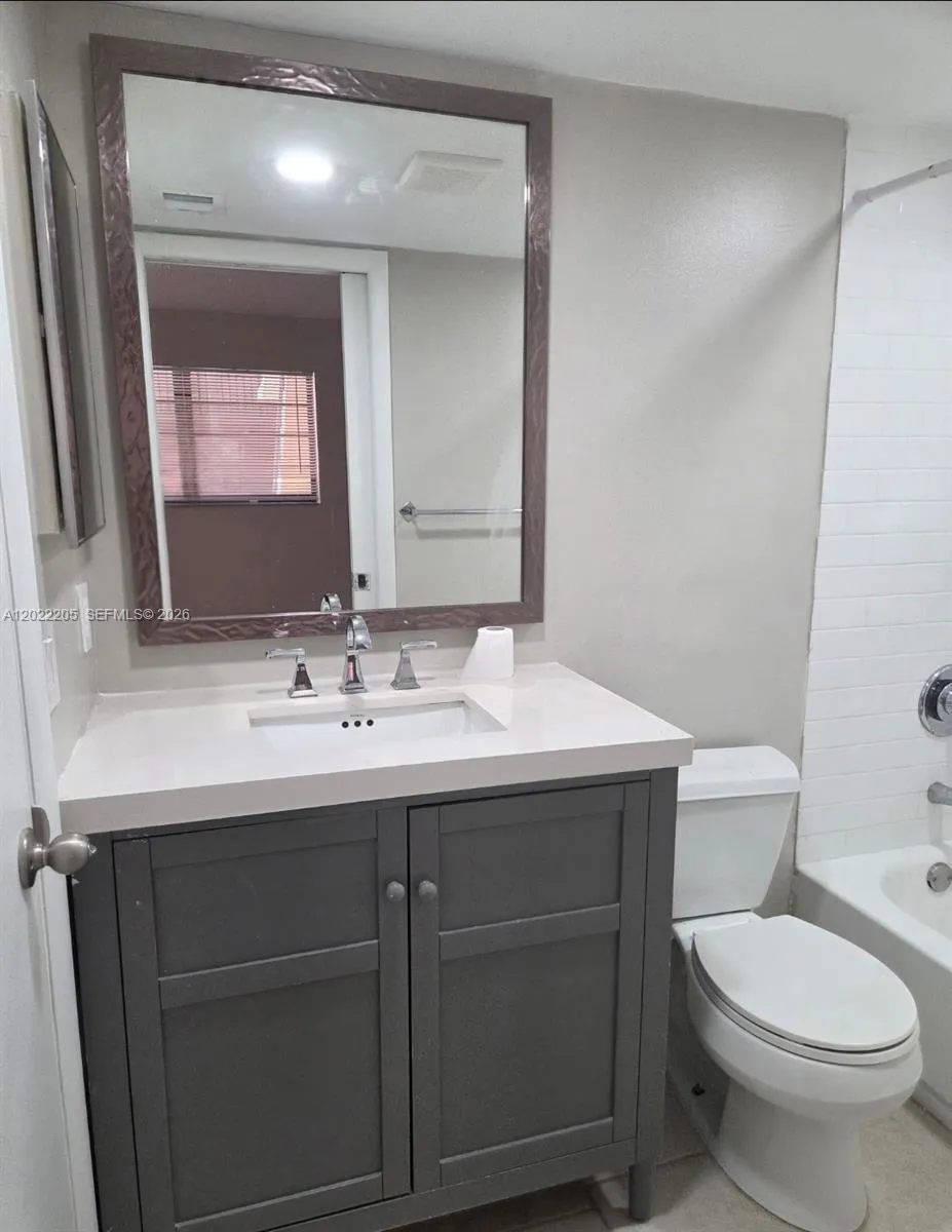10835 SW 112th Ave # 105, Miami FL 33176