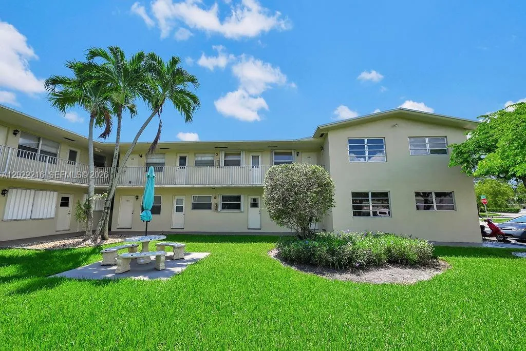 1301 N 12th Ct # 2A, Hollywood FL 33019