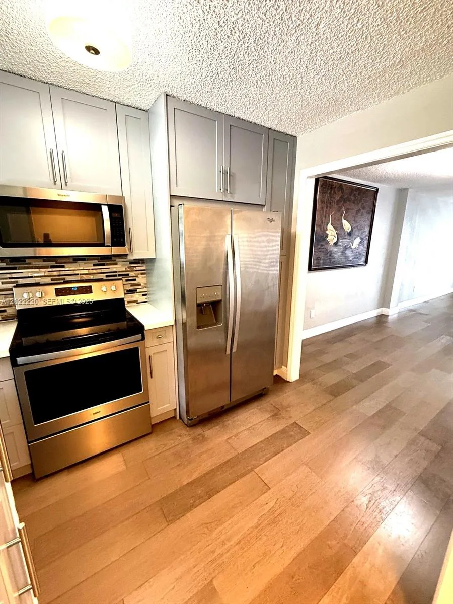1635 W 44th Pl # 311, Hialeah FL 33012