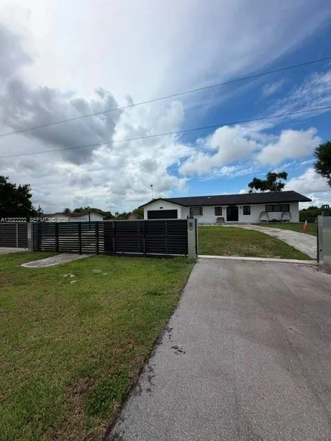 20465 SW 200th St, Miami FL 33187