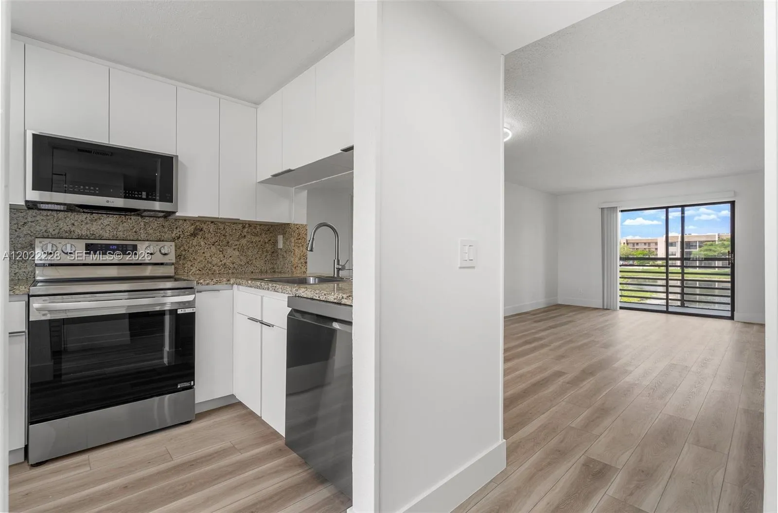 10130 Sunrise Lakes Blvd # 210, Sunrise FL 33322