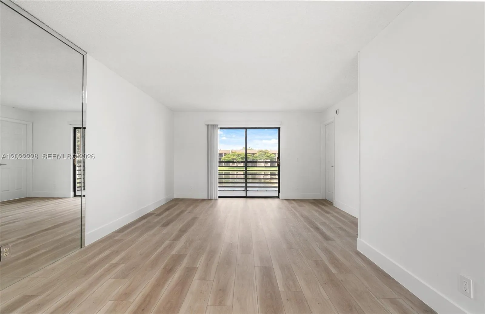 10130 Sunrise Lakes Blvd # 210, Sunrise FL 33322