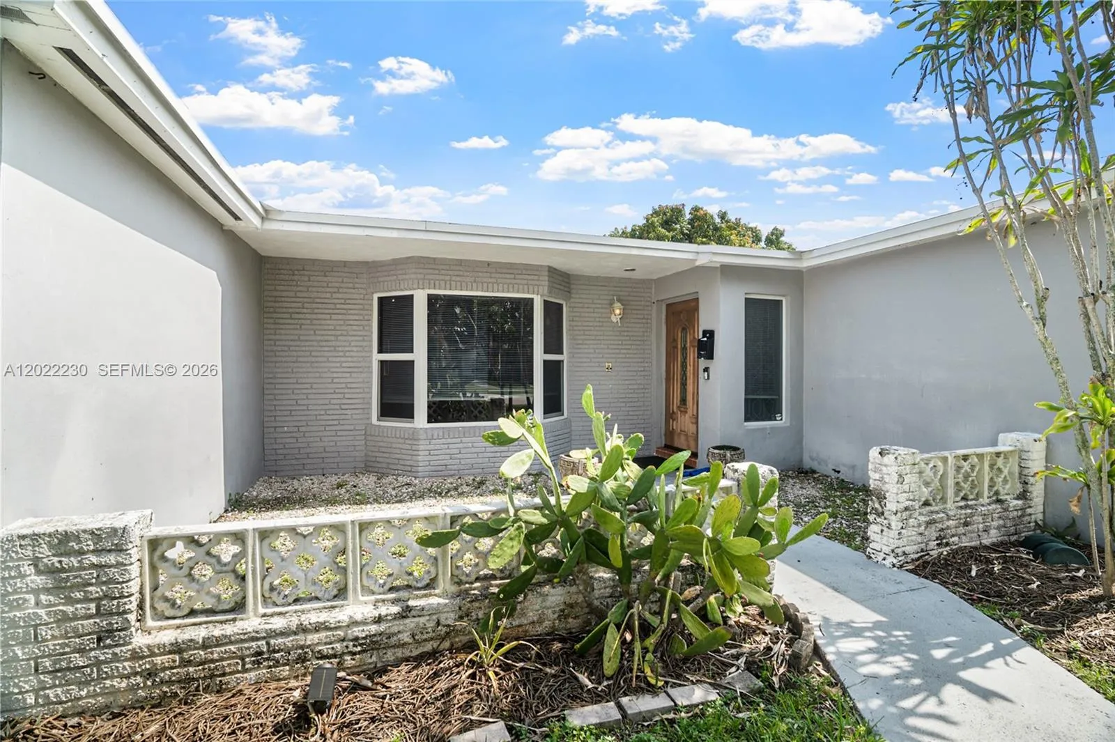 6667 NW 1st St, Margate FL 33063