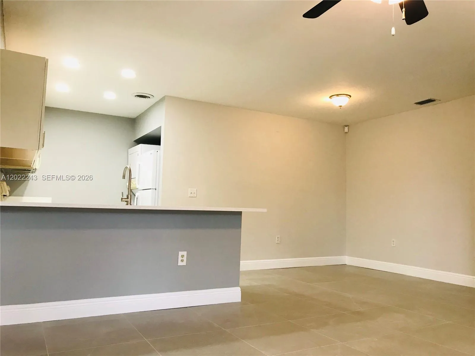 565 NW 100th Pl # 203, Pembroke Pines FL 33024