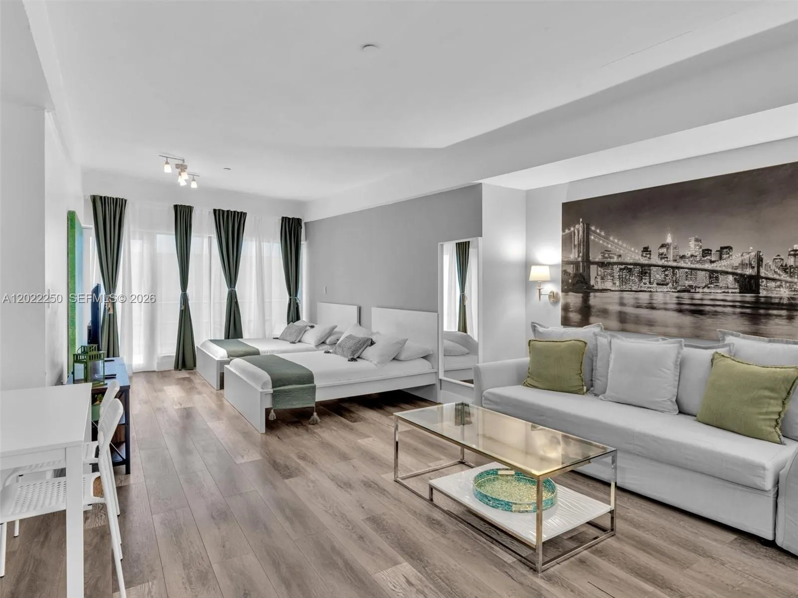 1052 Ocean Dr # C203, Miami Beach FL 33139