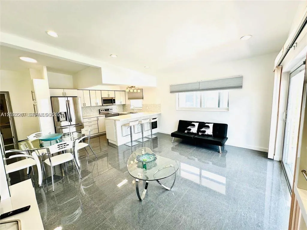 3751 NE 170th St # 4, North Miami Beach FL 33160