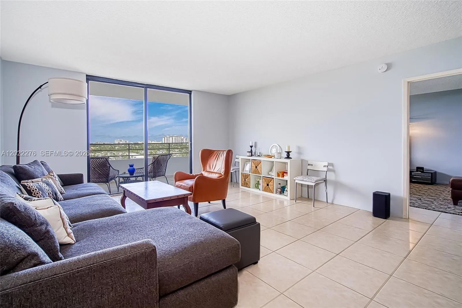 2500 Parkview Dr # 911, Hallandale Beach FL 33009