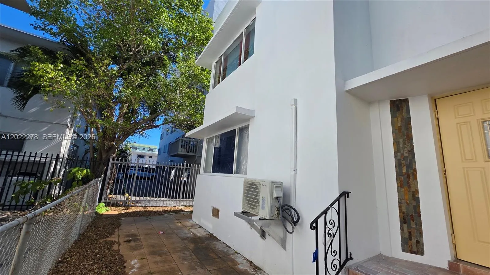 7629 Dickens Ave # 4, Miami Beach FL 33141