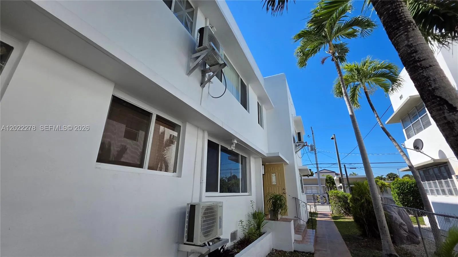 7629 Dickens Ave # 4, Miami Beach FL 33141