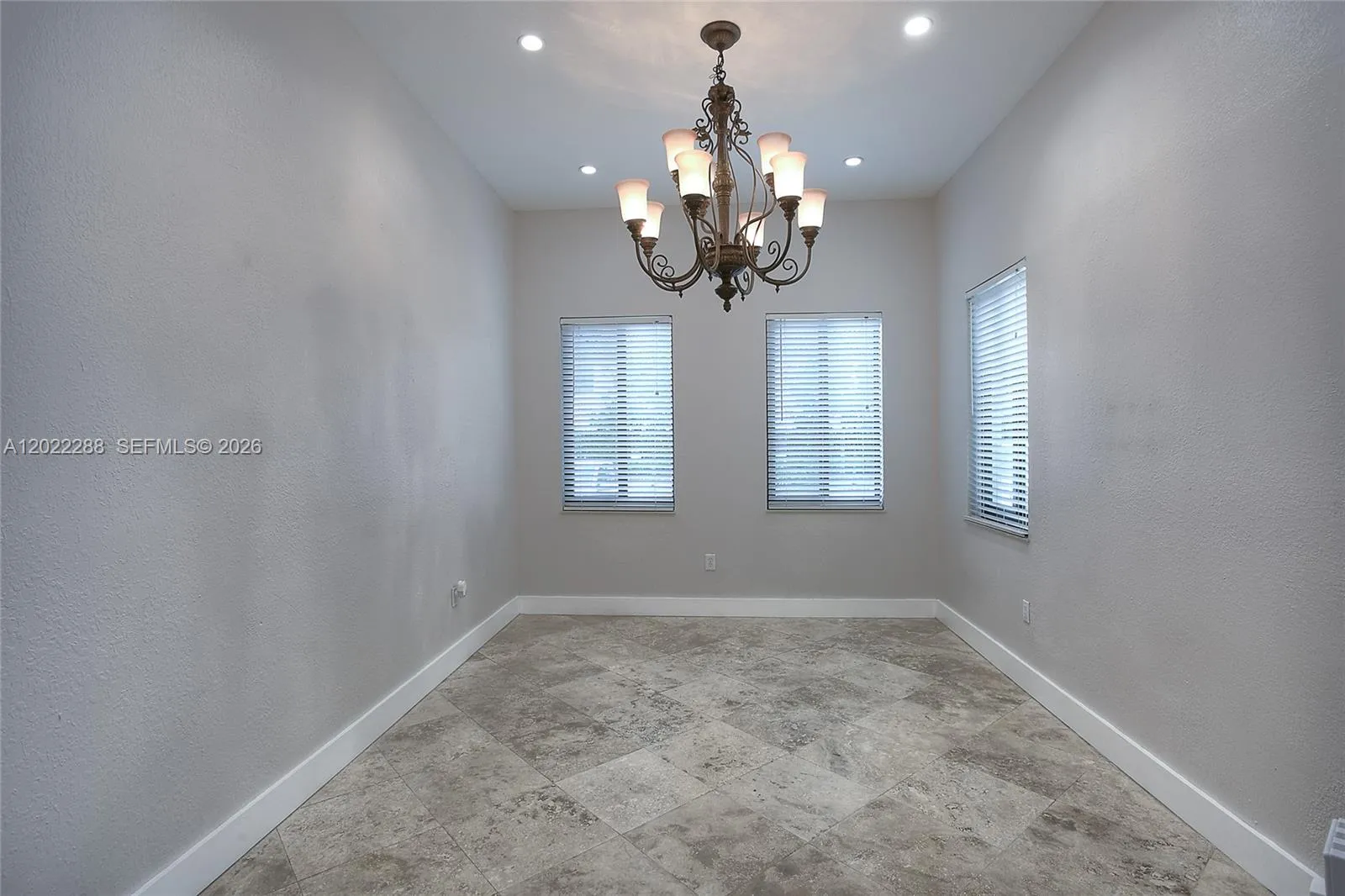 18355 NW 89th Ave, Hialeah FL 33018