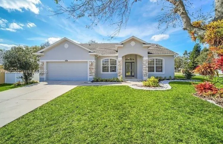 4 bedroom 2 bath for sale at 3837 FALLSCREST, Clermont FL 34711