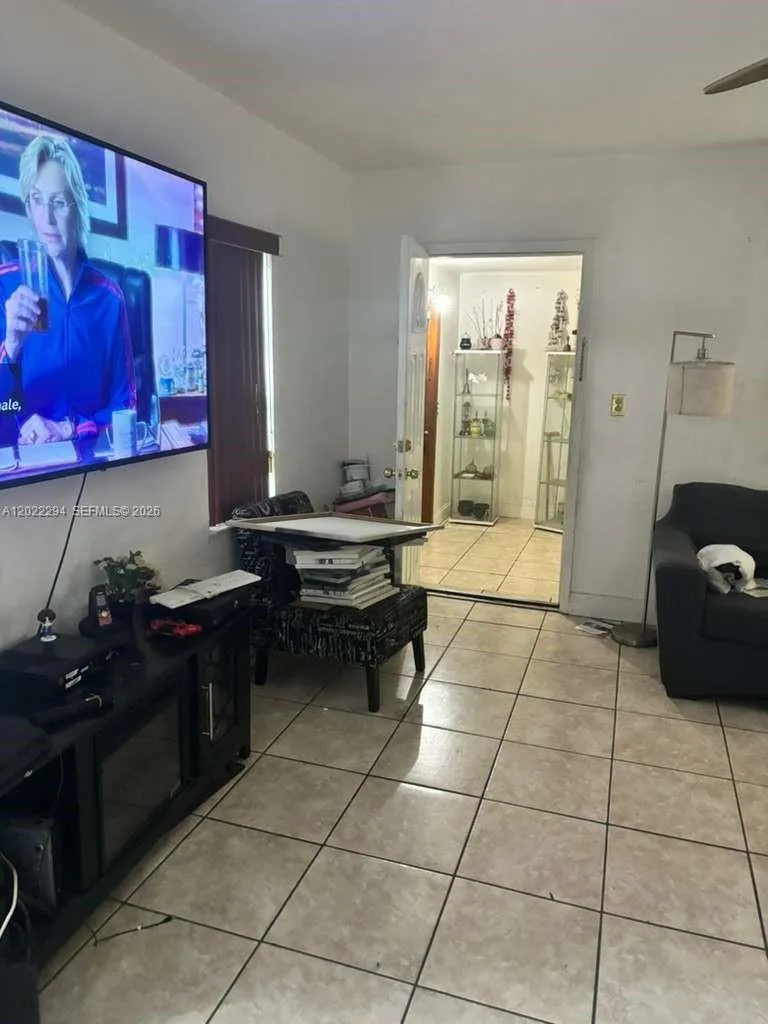 2940 NW 57th St, Miami FL 33142