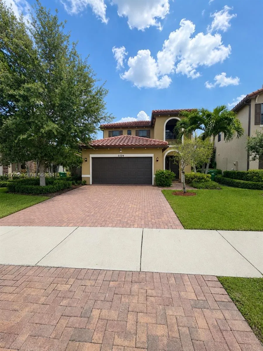 5 bedroom 5 bath for sale at 5504 NW 48th Ln, Tamarac FL 33319
