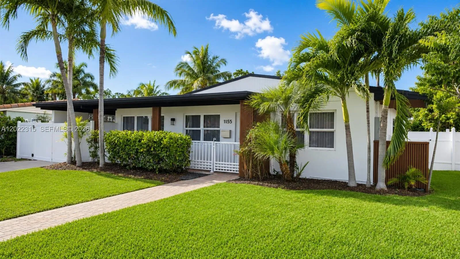 2 bedroom 2 bath for sale at 1155 Hayes St, Hollywood FL 33019