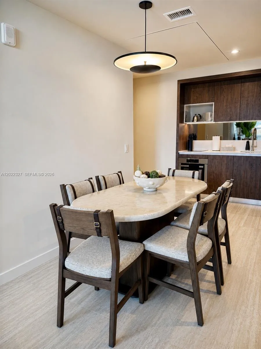 1611 SW 2nd Ave # 817, Miami FL 33129