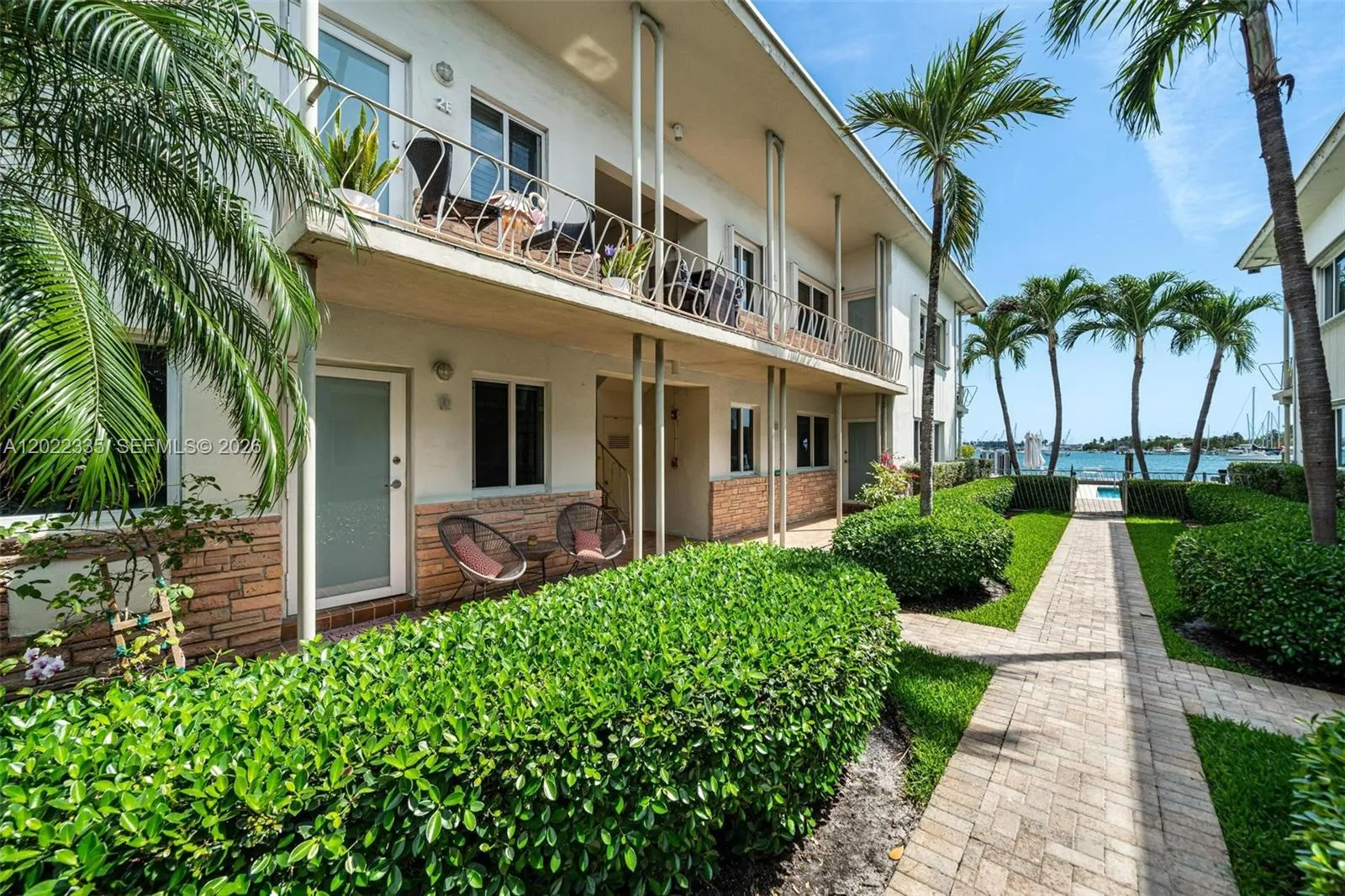 1 bedroom 1 bath for sale at 1130 Venetian Way # 1E, Miami Beach FL 33139