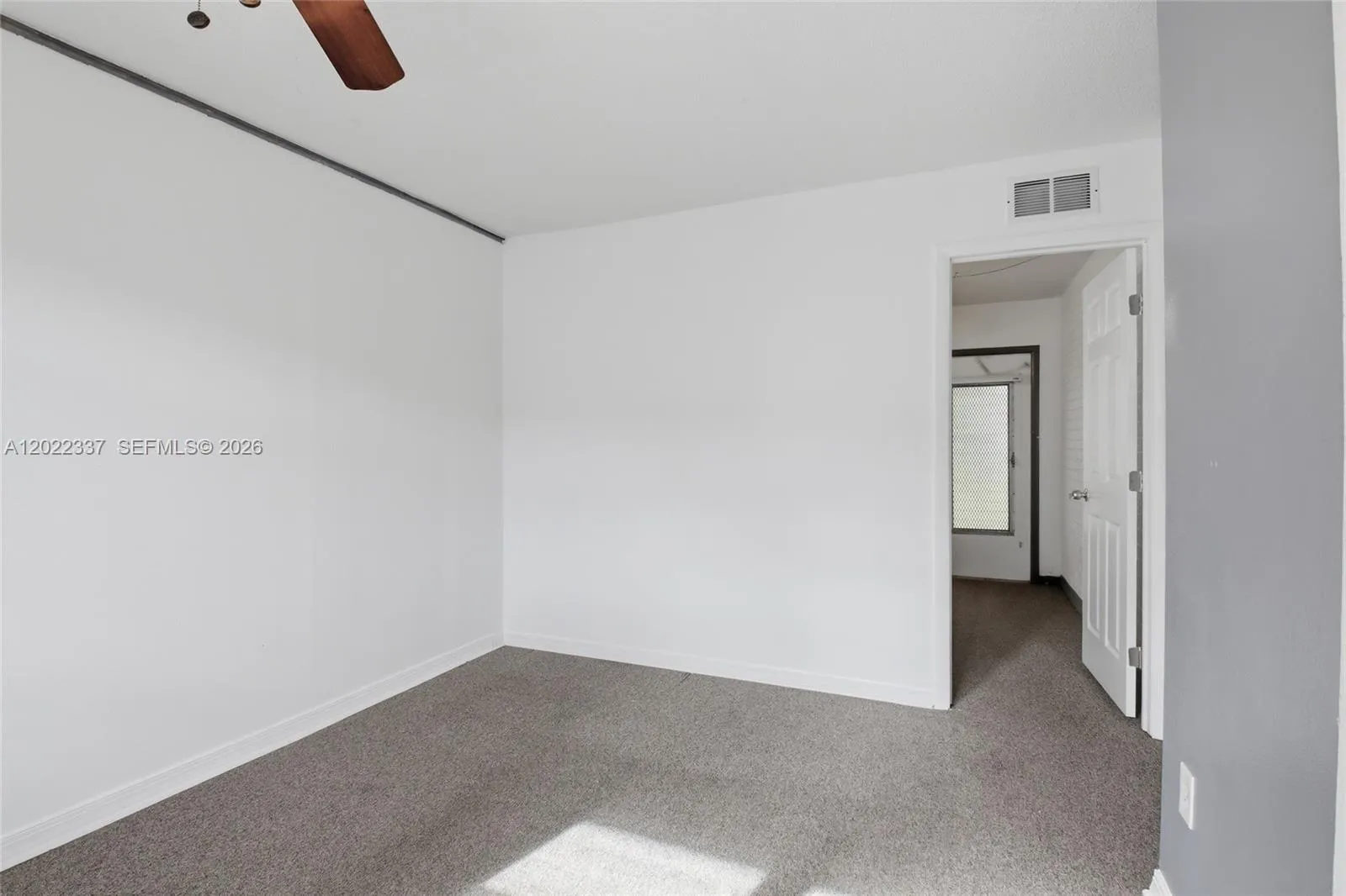 26 NW 170th St # 26, North Miami Beach FL 33169