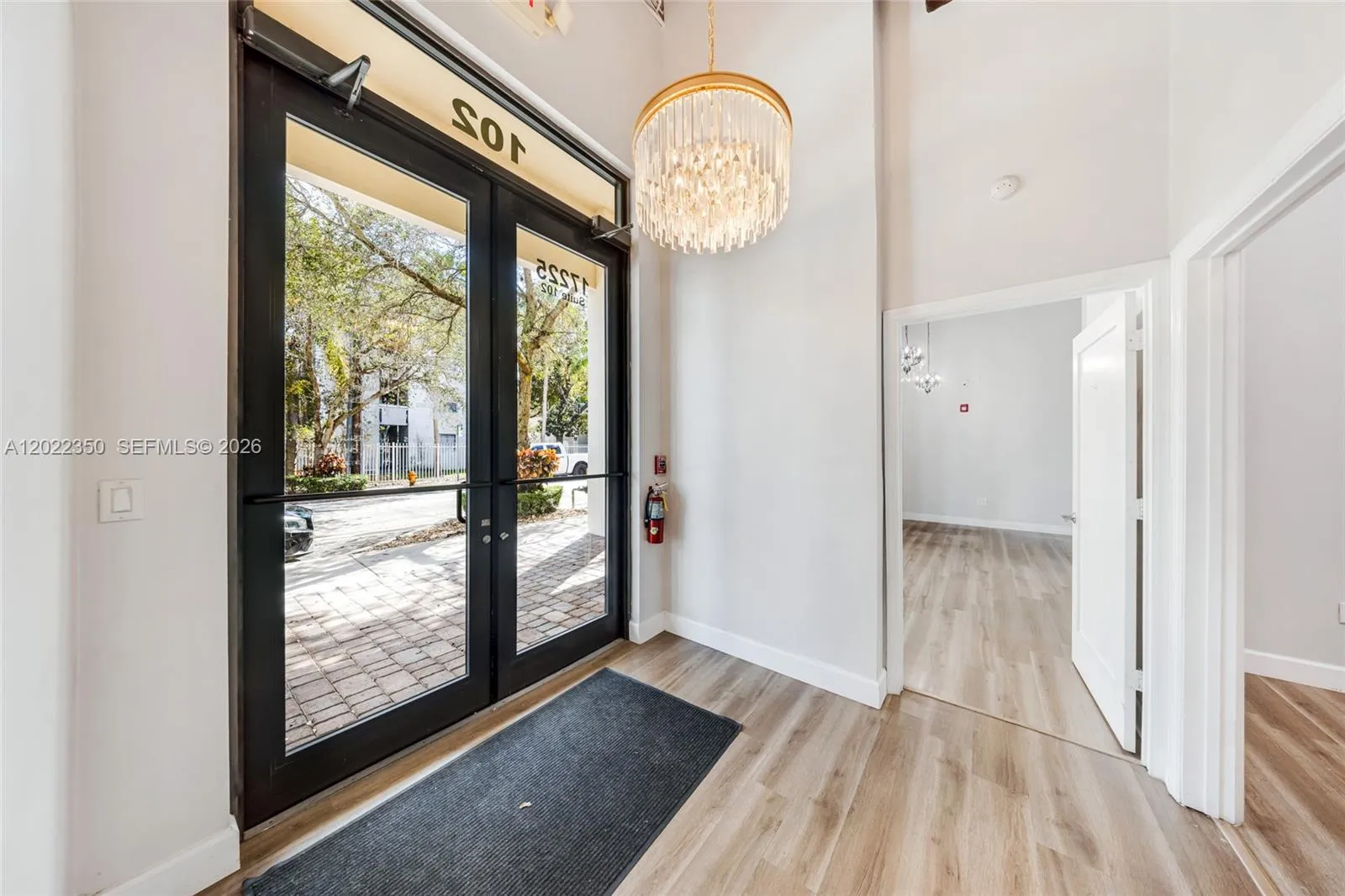 for sale at 17225 S Dixie Hwy # 102, Palmetto Bay FL 33157