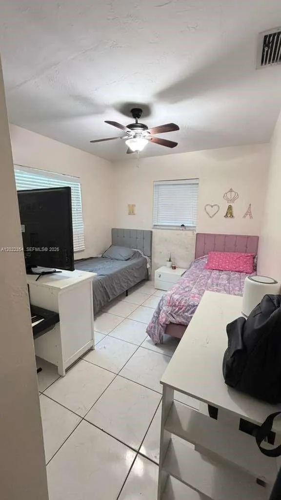 3610 SW 39th Ave, West Park FL 33023