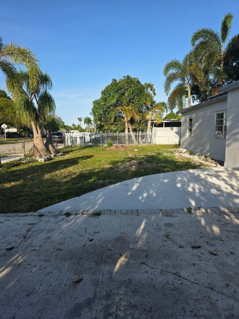 15340 Garfield Dr, Homestead FL 33033