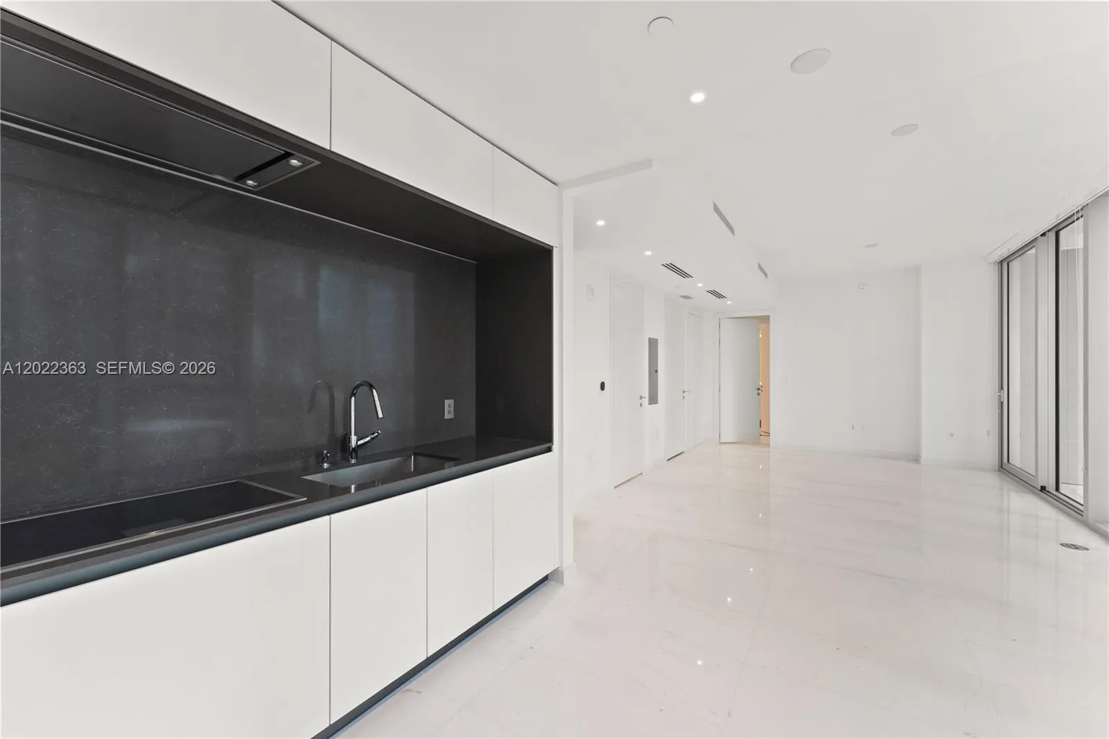 300 Biscayne Blvd Way # 1406, Miami FL 33131