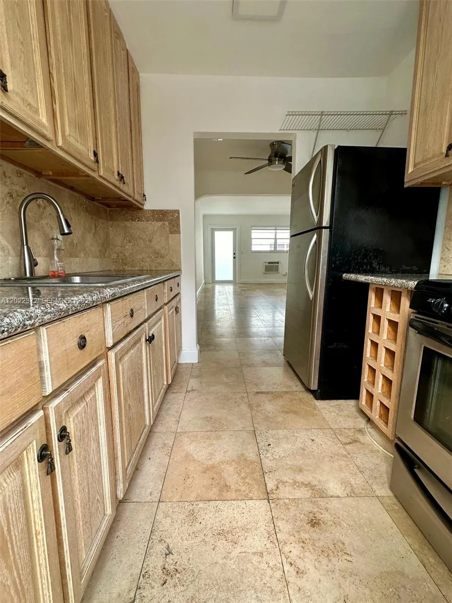 1231 Pennsylvania Ave # 9, Miami Beach FL 33139