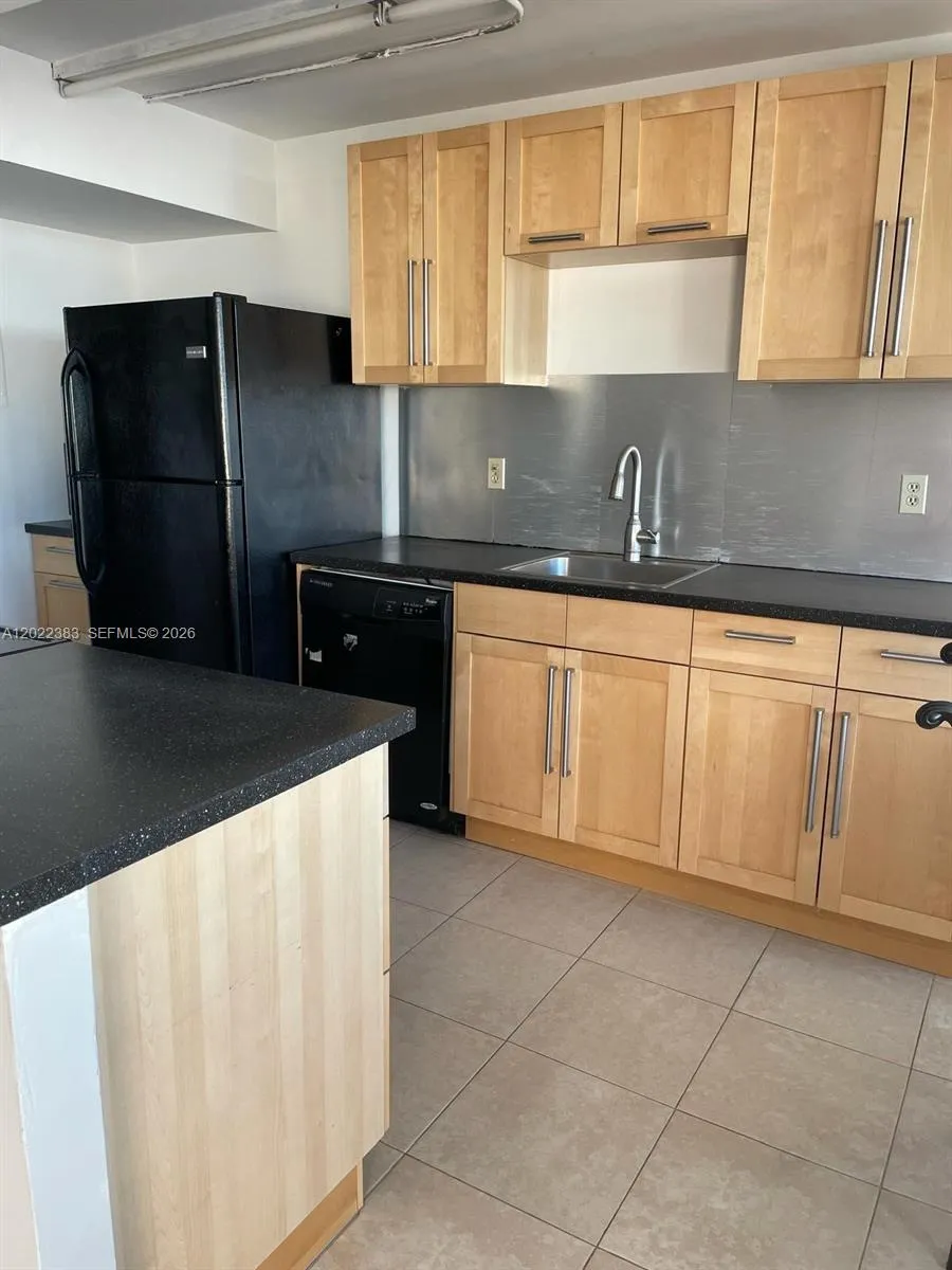 18021 Biscayne Blvd, Aventura FL 33160