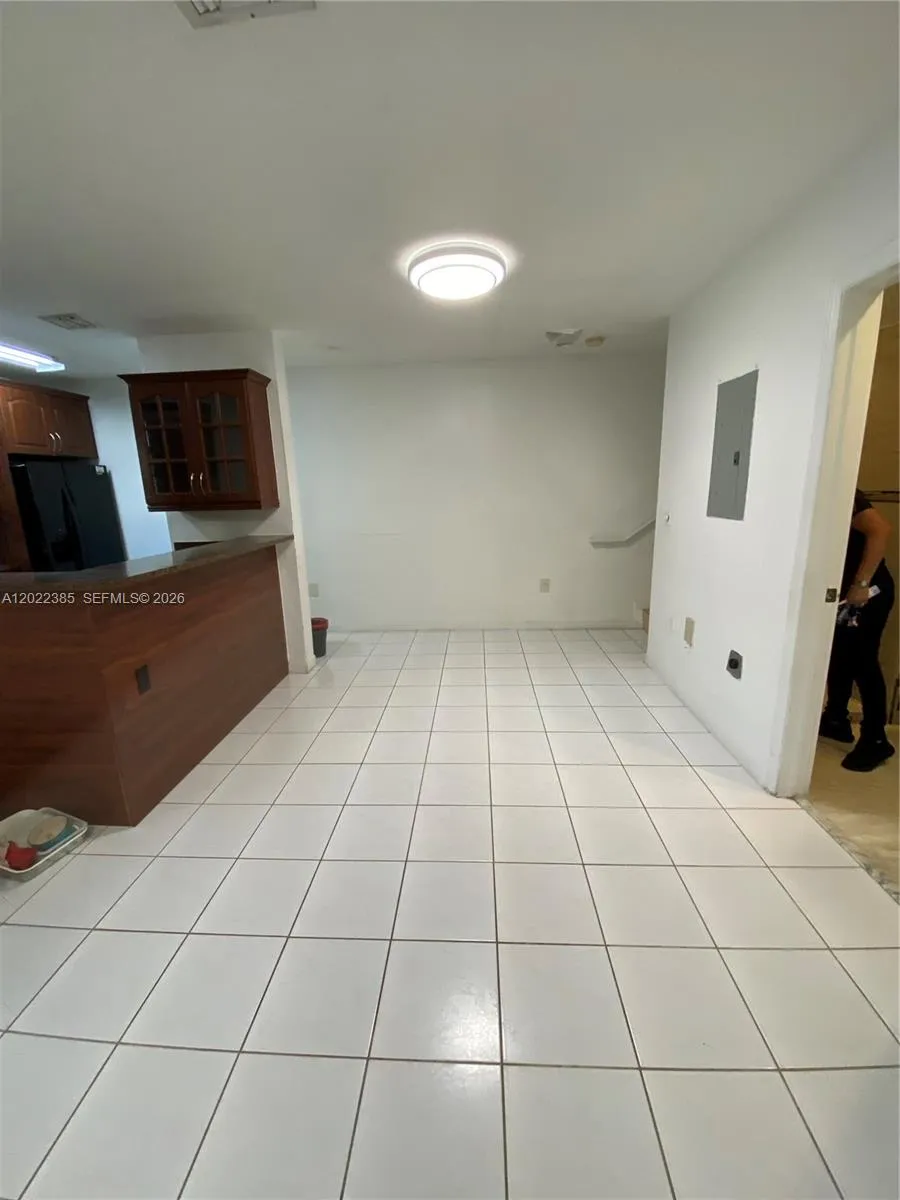 6763 NW 182nd St # 105, Hialeah FL 33015