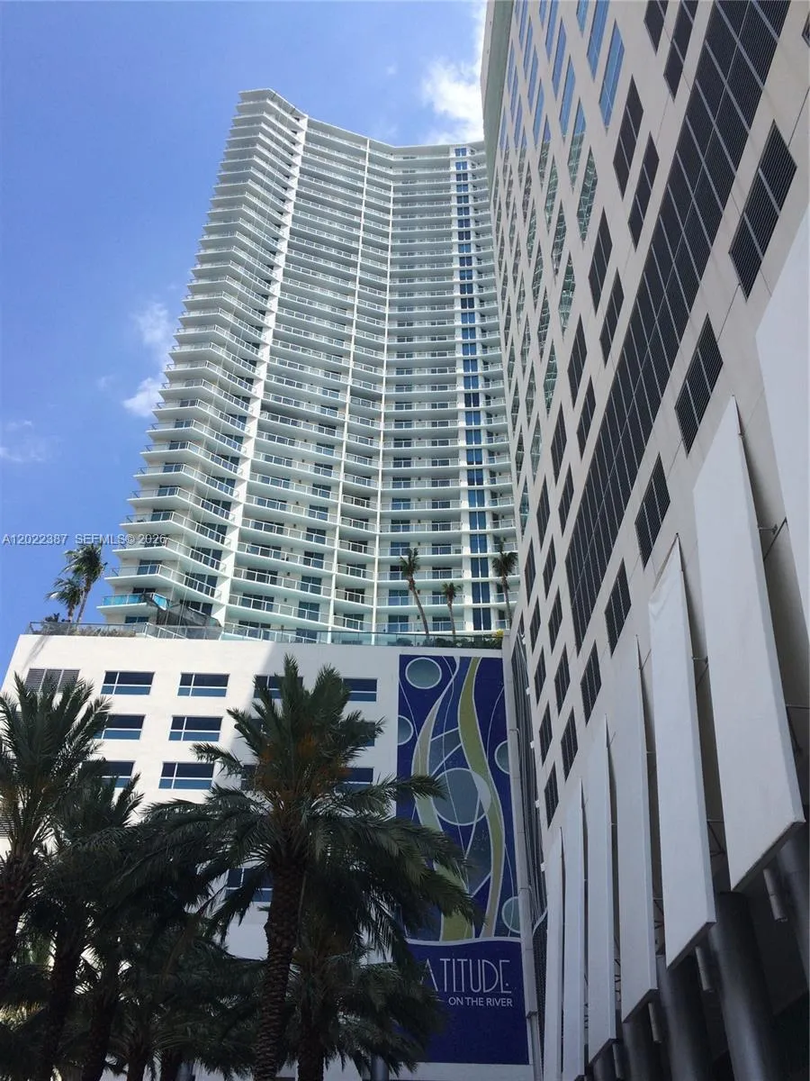 185 SW 7th St # 1611, Miami FL 33130