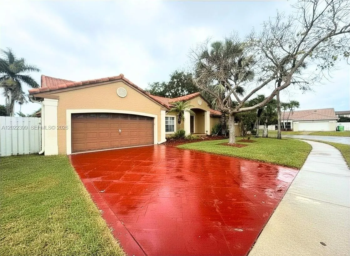 13313 NW 11th Dr, Sunrise FL 33323