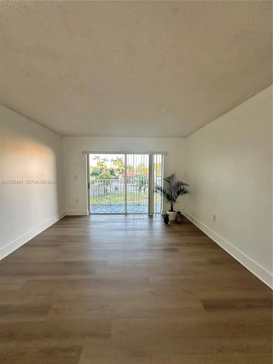 4810 NW 79th Ave # 204, Doral FL 33166