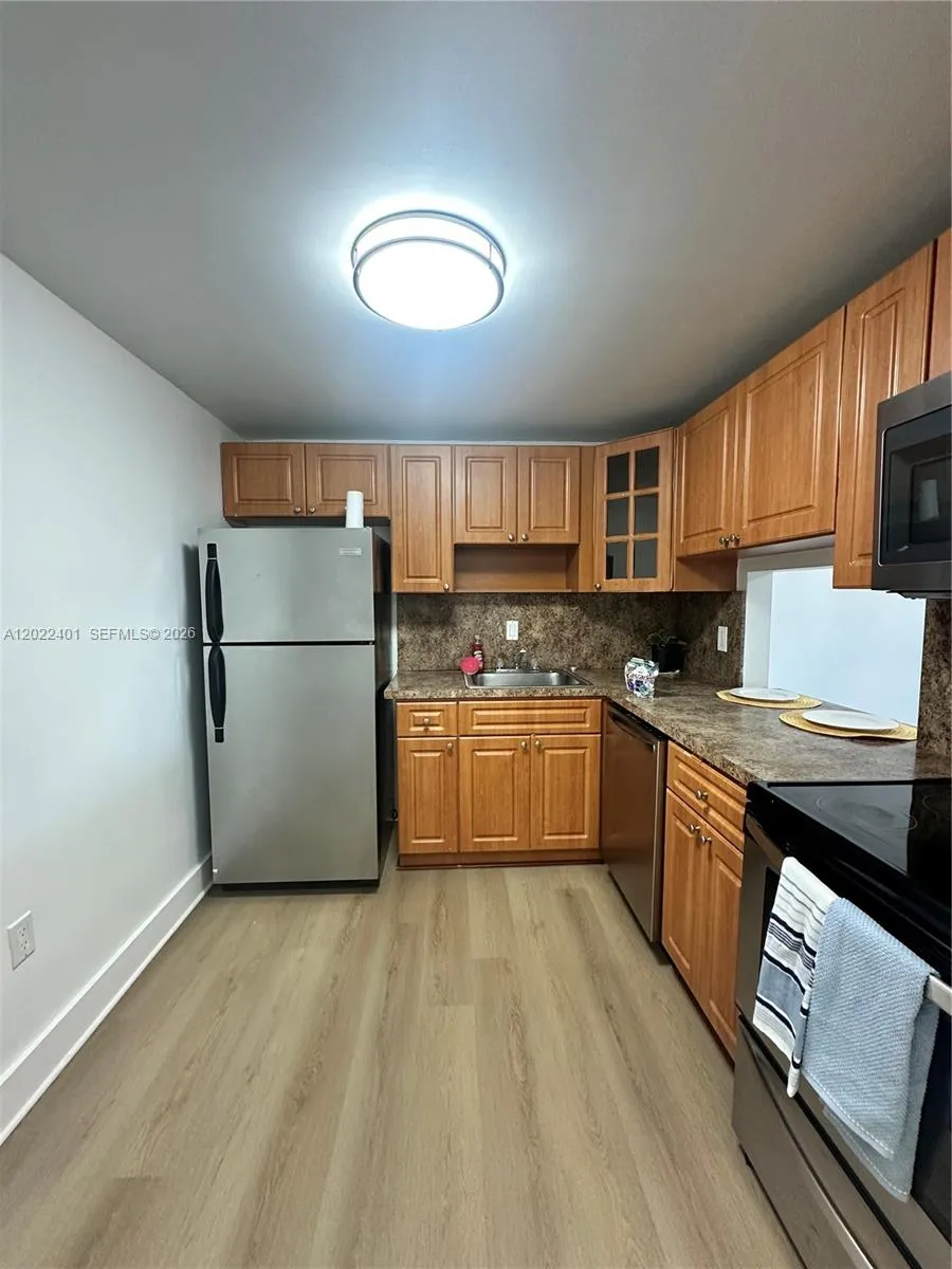 4810 NW 79th Ave # 204, Doral FL 33166
