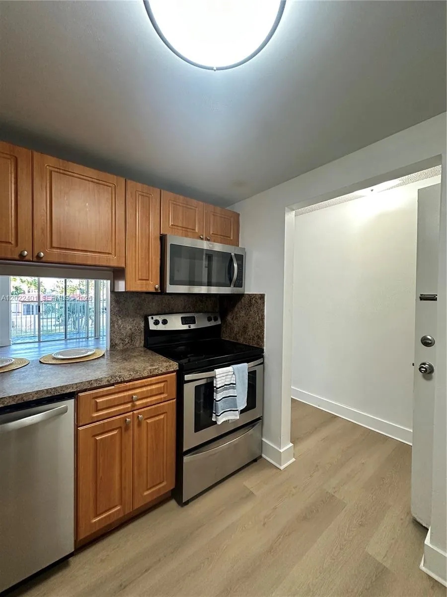 4810 NW 79th Ave # 204, Doral FL 33166