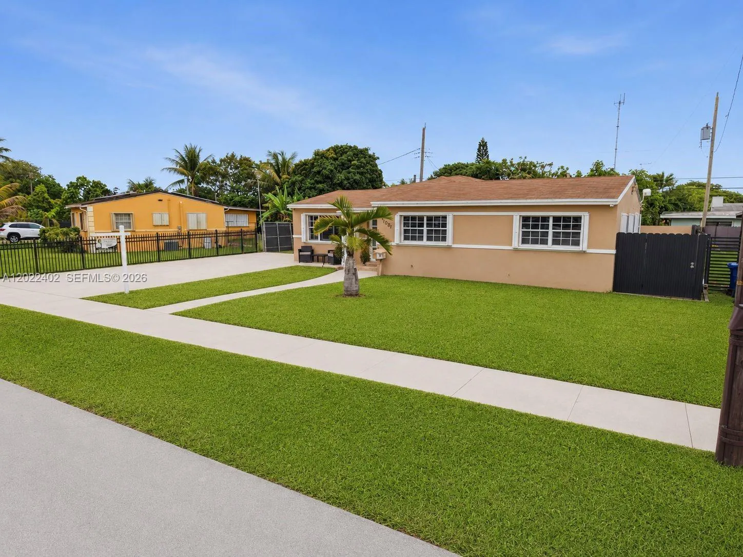 1081 NW 198th St, Miami Gardens FL 33169