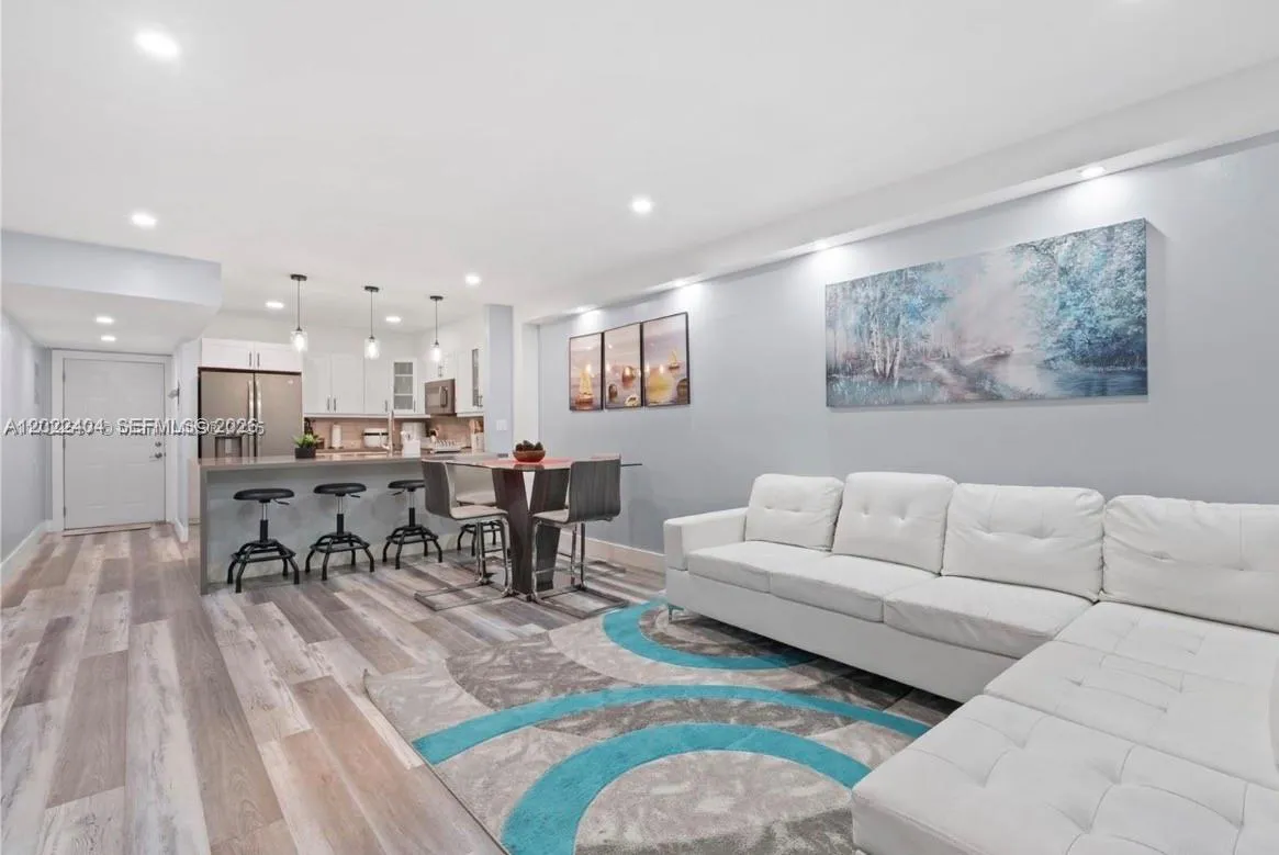 6125 W 20th Ave # 302, Hialeah FL 33012