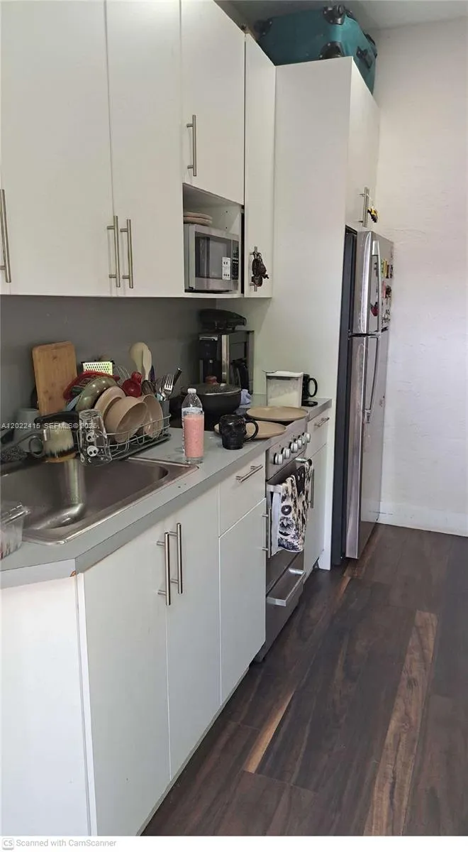 2420 NW 34th St, Miami FL 33142