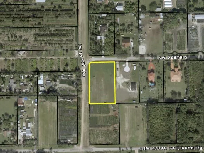 19690 SW 206th St, Miami FL 33187