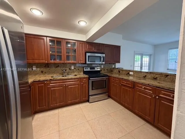 6370 SW 17th St, West Miami FL 33155
