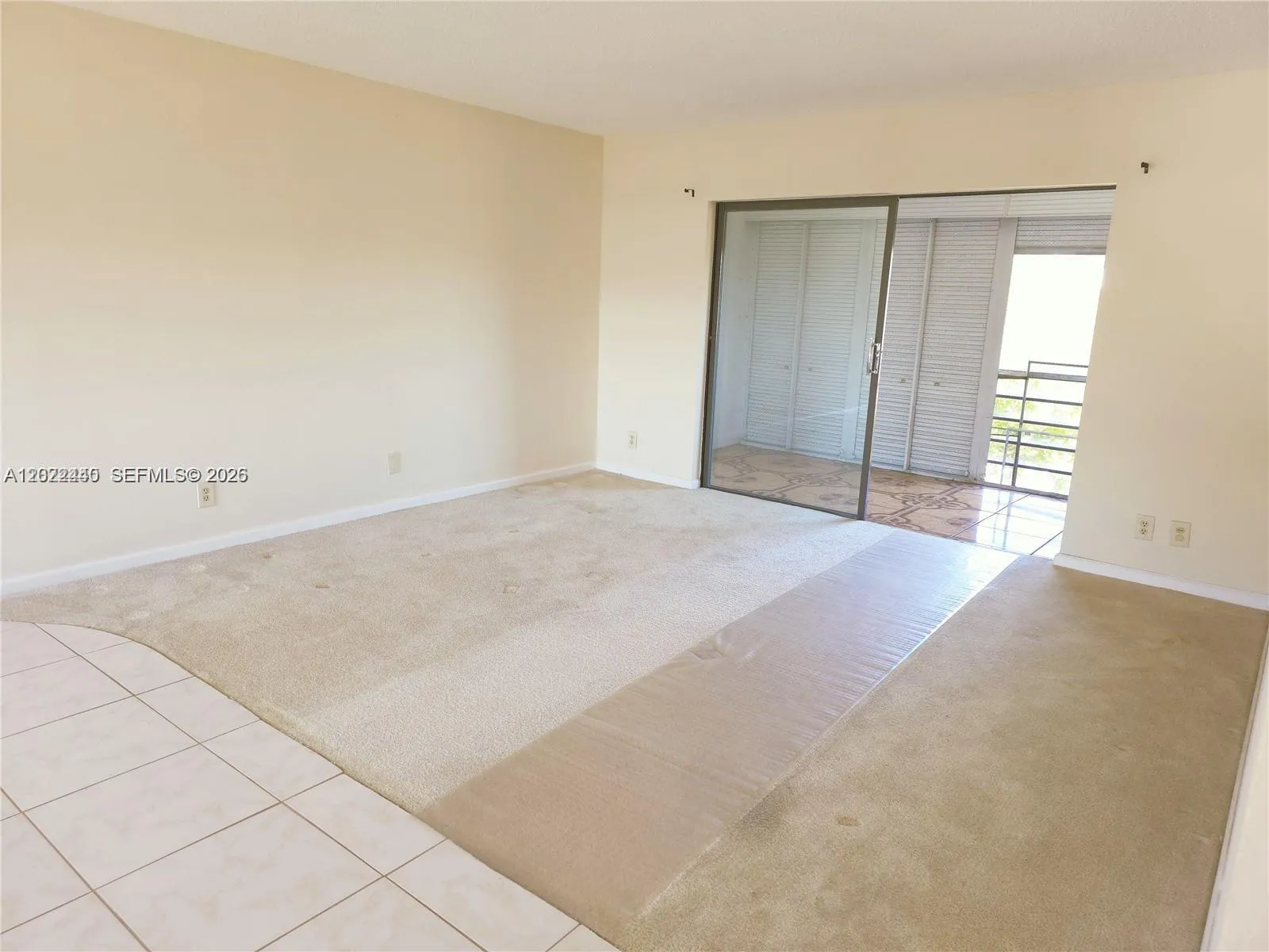 4140 NW 44th Ave # 411, Lauderdale Lakes FL 33319