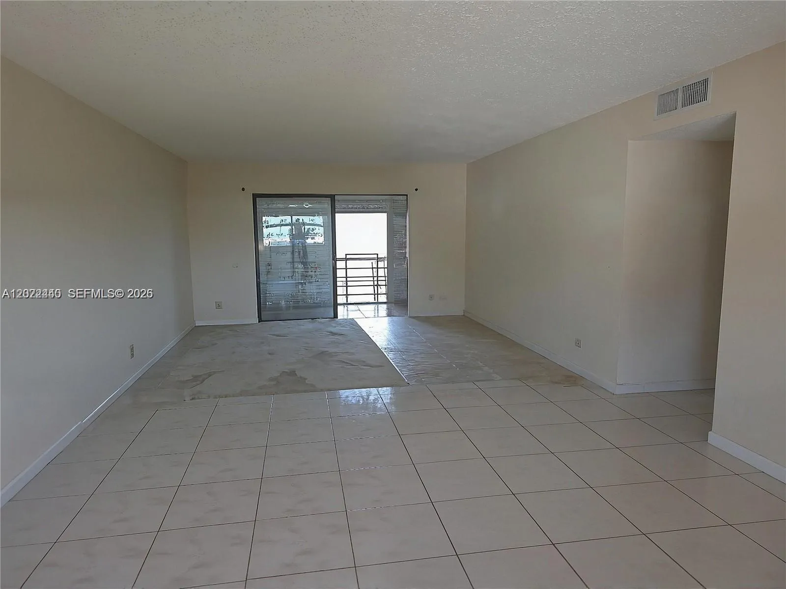 4140 NW 44th Ave # 411, Lauderdale Lakes FL 33319