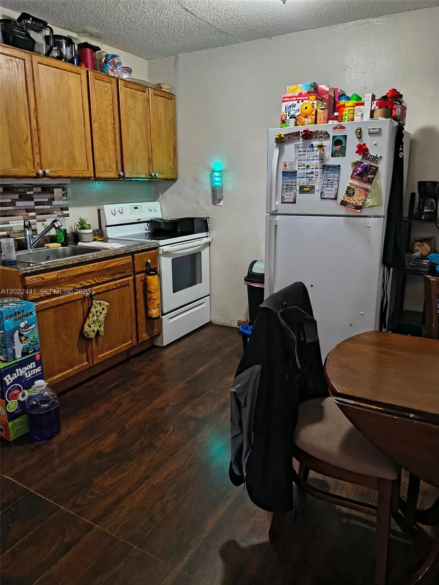 6316 Pierce St, Hollywood FL 33024