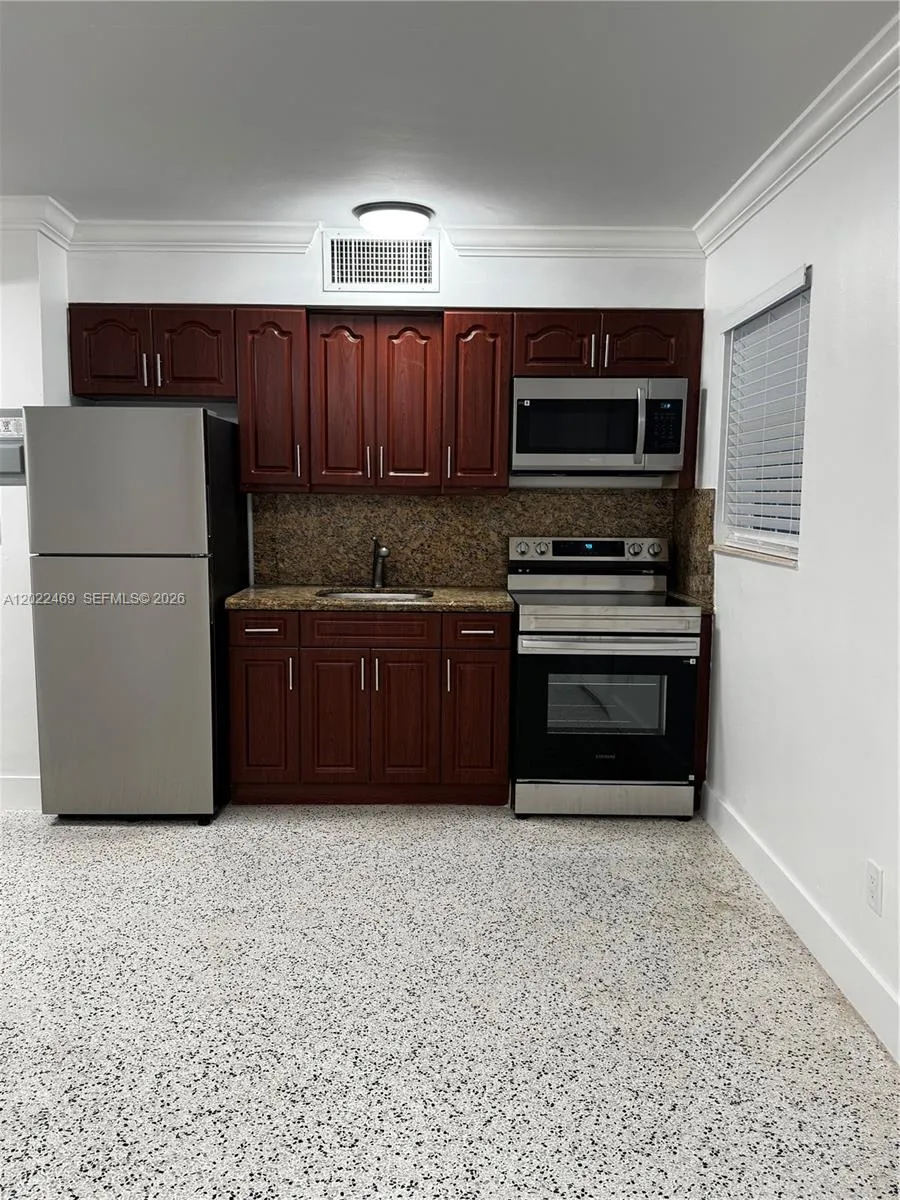2725 SW 25th St # 1, Miami FL 33133
